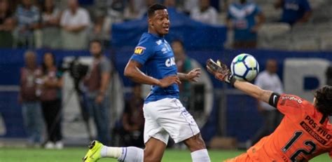 Corinthians Perde Para Cruzeiro E V Risco De Rebaixamento Aumentar