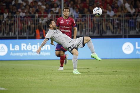 Messi Brilló En La Goleada Del Psg Y Marcó Un Golazo De Chilena