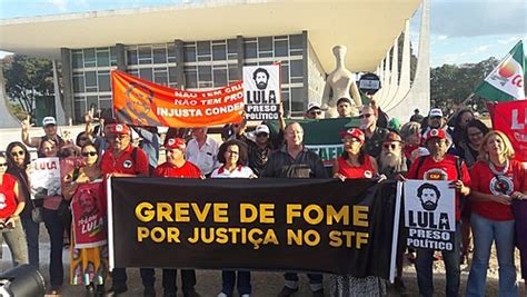 No segundo dia de greve de fome militantes voltam ao STF Política