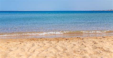 Mom Flips Out Over Teen Girl Wearing A Bikini On The Beach In Front Of Her Year Old Son