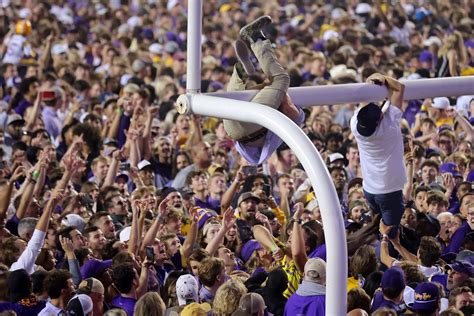 Lsu - CAJUN RADIO 1290AM ? Page 2
