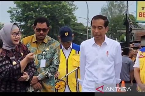 Presiden Jokowi Tinjau Perbaikan Jalan Solo Purwodadi Antara News Bali