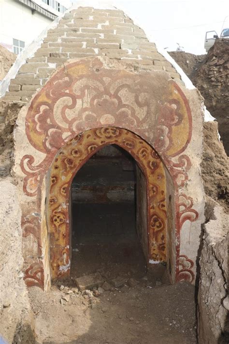 Archaeologists Uncover Elaborate Tang Dynasty Tomb in China