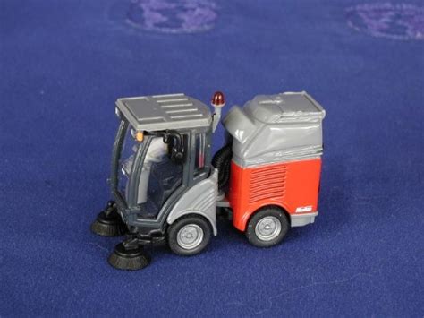 Buffalo Road Imports Hako Street Sweeper Truck Sweeper Diecast Model