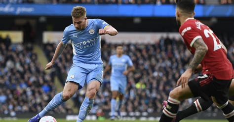 FOOTBALL ANGLETERRE Manchester City donne la leçon à United