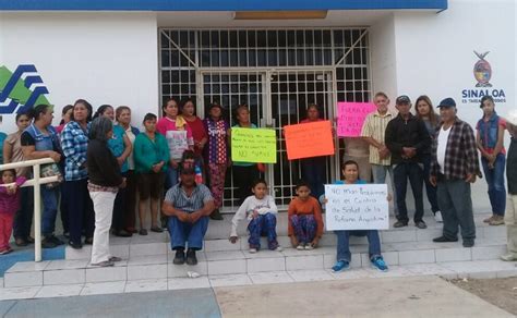 Ciudadanos Molestos Por Cierre Del Centro De Salud