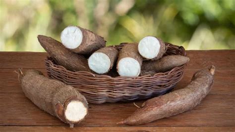 Cómo hacer yuca frita el truco para que te quede perfecta Planeta