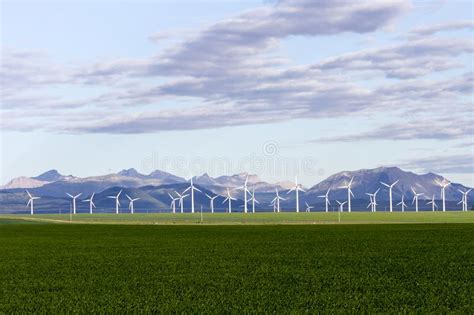 Énergie Renouvelable De Turbine De Vent Photo stock Image du