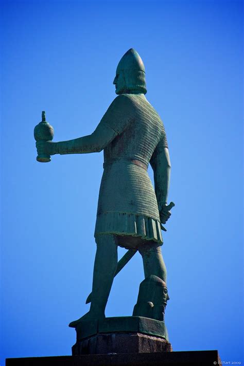 Olav Tryggvason Statue Of Olav Tryggvason On Trondheim Cit Flickr