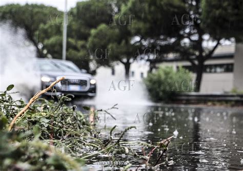 Nubifragio In Campania La Protezione Civile Proroga L Allerta Arancione