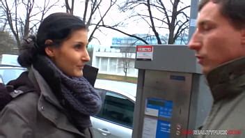 Filthy Dude Picking Up Hot Lady On The Streets To Have Fun And Cum XNXX