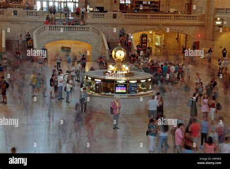 The Grand Central Terminal Clock & information booth, Main Concourse ...