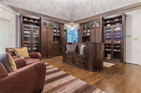 45 Functional Walk In Closet Designs To Store Your Stuff Viral Homes