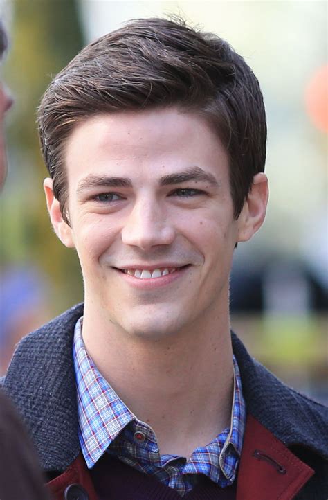 Grant Gustin Como Barry