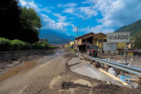 Maltempo Nel Bresciano Si Torna A Scavare In Valle Camonica Evacuati