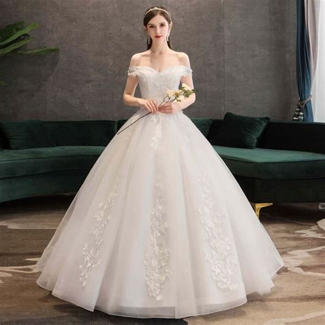 Col en cœur robe de mariée princesse classique épaule dégagée Robe de