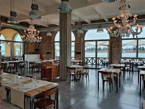 RESTAURANT LA FORNACE MURANO Updated 2022 Restaurant Reviews Photos