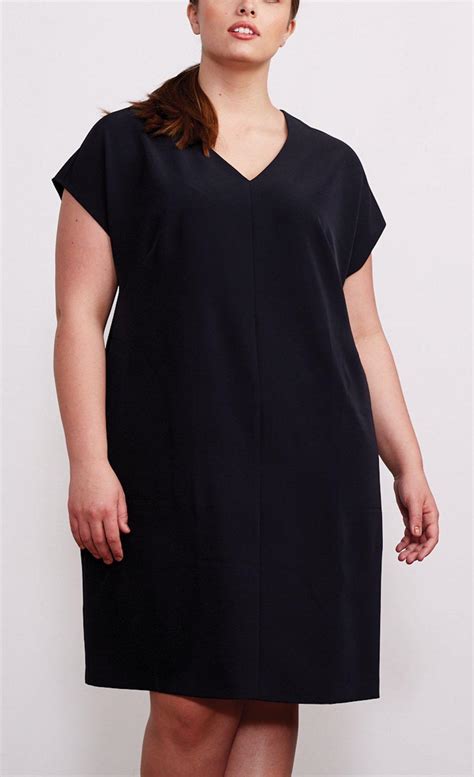 7 High End And Designer Plus Size Womens Clothing Brands To Know