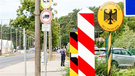 Bundesregierung Will Zur Ckweisungen Und Grenzkontrollen Ausweiten