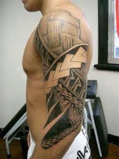 Hawaiian Tattoo Designs, Meanings, and History | TatRing