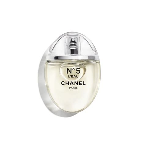 The Story and Evolution of the Legendary Chanel N°5 Perfume | Elle Decor