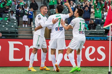 New York Cosmos Defeat Ottawa Fury Fc Win Nasl Title Twice A Cosmo