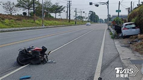 快訊／高雄男「離奇逆向」直衝轎車喪命 機車爛成廢鐵