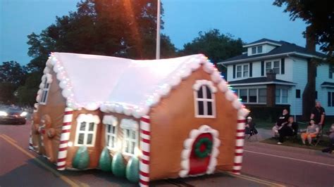 Gingerbread House Parade Float (Inflata-Float)