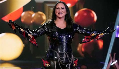 Sara Evans The Masked Singer Mustang Unmasked Interview Goldderby