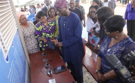 Gov Fashola Flags Off Lagos Solar Power Project At Lagos State Model