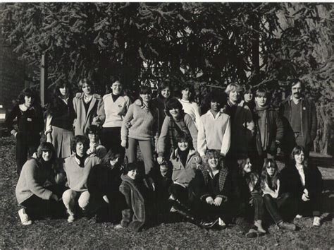 Photo de classe 2eme année CAP ETC de 1981 Lycée Professionnel Jean