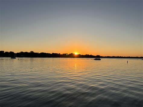 Sunset on Lac La Belle image - Free stock photo - Public Domain photo ...