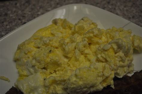 Beth's Favorite Recipes: Cream Cheese Scrambled Eggs