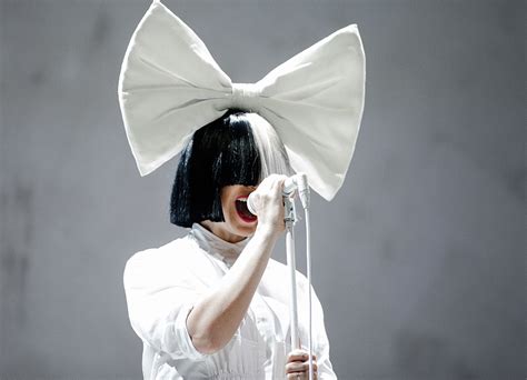 Sia Posts Nude Photo Of Herself Before Paparazzi Could Sell It