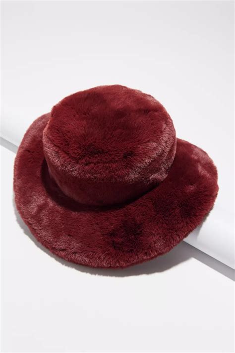 The Best Furry Bucket Hats 2023: Apparis, Prada, Ugg, Kangol – The ...