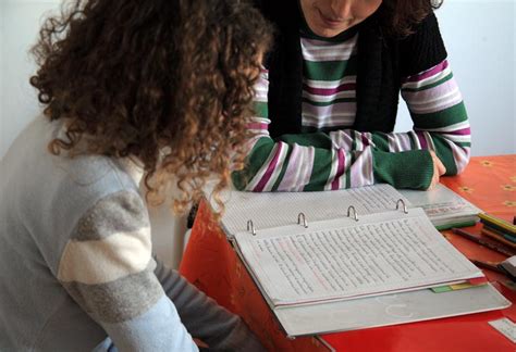 Miracolo A Napoli Bimba Autistica Vede I Carabinieri E Inizia A Parlare