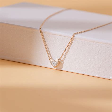 Solitaire Natural White Diamond Heart Necklace Handmade Jewelry