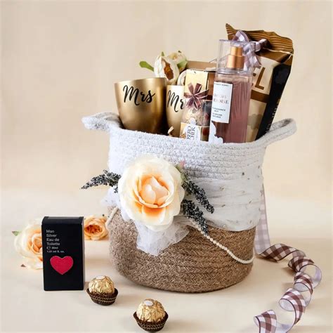 shop elegant luxury wedding gifts  couples giftcarnation