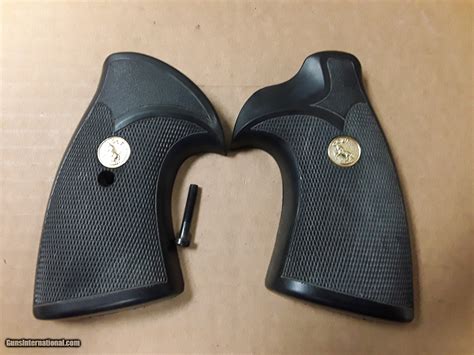 COLT PYTHON PACHMAYR RUBBER GRIPS