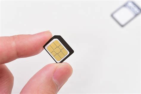 （nanosim→microsim）simカードのサイズを変更する方法