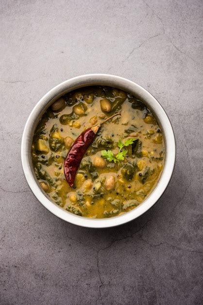 Saludable Dal Palak O Amarillo Toor Spinach Daal Receta Tambi N