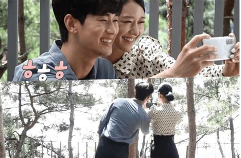 Kim Soo Hyun Seo Ye Ji Gembira Ambil Gambar Bersama