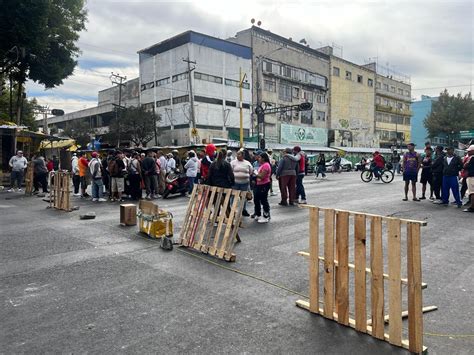 La Jornada Desalojan A 50 Familias De Edificio En V Carranza Reabren