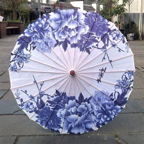 Traditional Japanese Umbrella | Japanese Temple