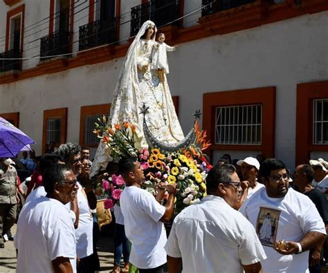 Video Realizan Procesi N Y Paseo De La Virgen Del Rosario En Alvarado