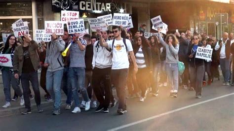 Zavr Eni Deveti Protesti Protiv Diktature Video Politika Dnevni