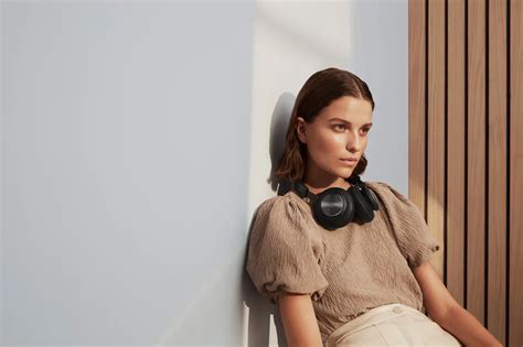 Bang Olufsen présente son nouveau casque sans fil le Beoplay H4