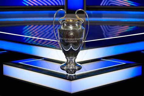 Champions League: Día, hora y dónde ver el sorteo de los playoff en el