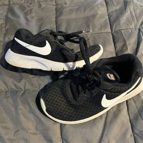 Nike | Shoes | Little Girls Black Nike Sneakers | Poshmark