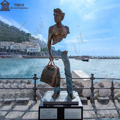 Famous Bruno Catalano Traveler Bronze Sculpture Replica- Trevi Statue